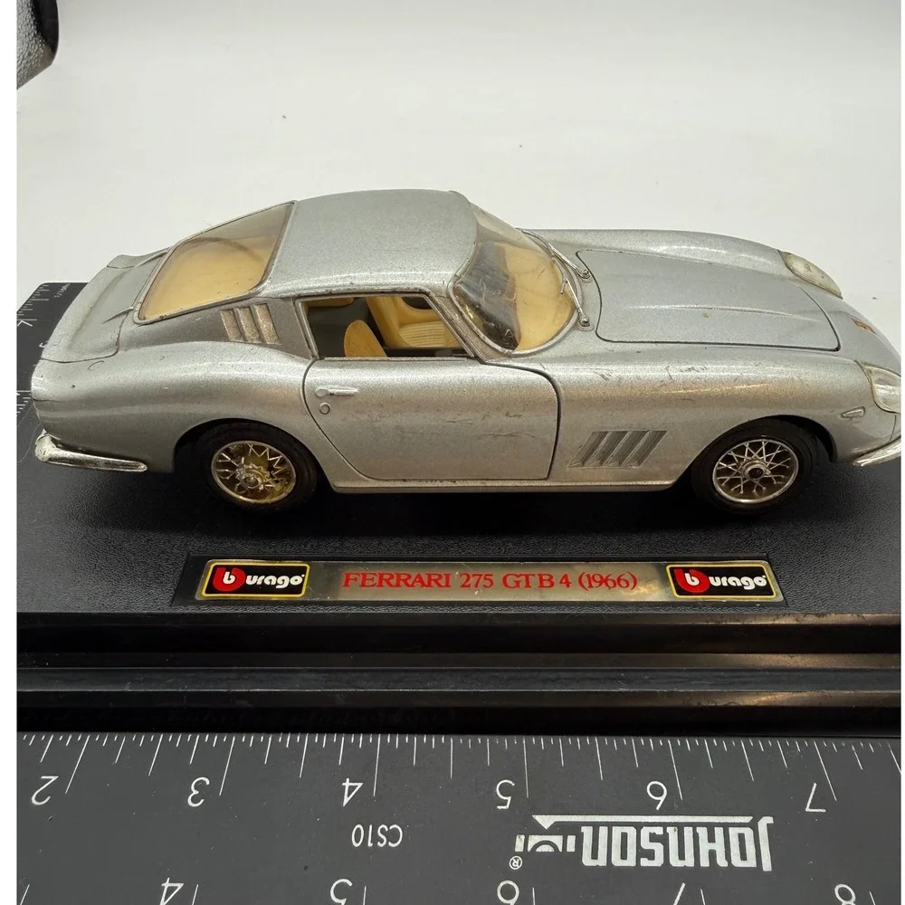 Bburago Ferrari 275 GTB 4 1966 Silver Diecast 1/24 Scale Model Car Italy Base